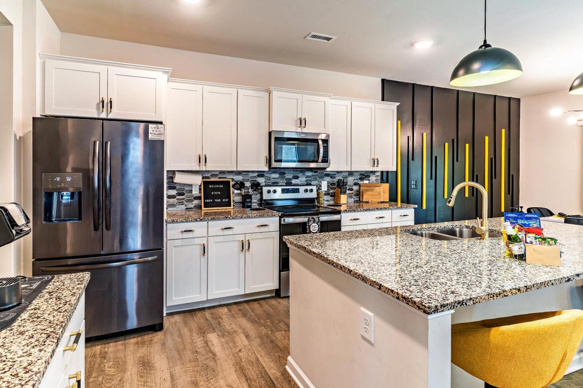 Raleigh Luxe Family Retreat- 15 Min To Downtown, Kids Gear, Fast Wifi For Wfh, Ev & Pet Friendlyヴィラ エクステリア 写真